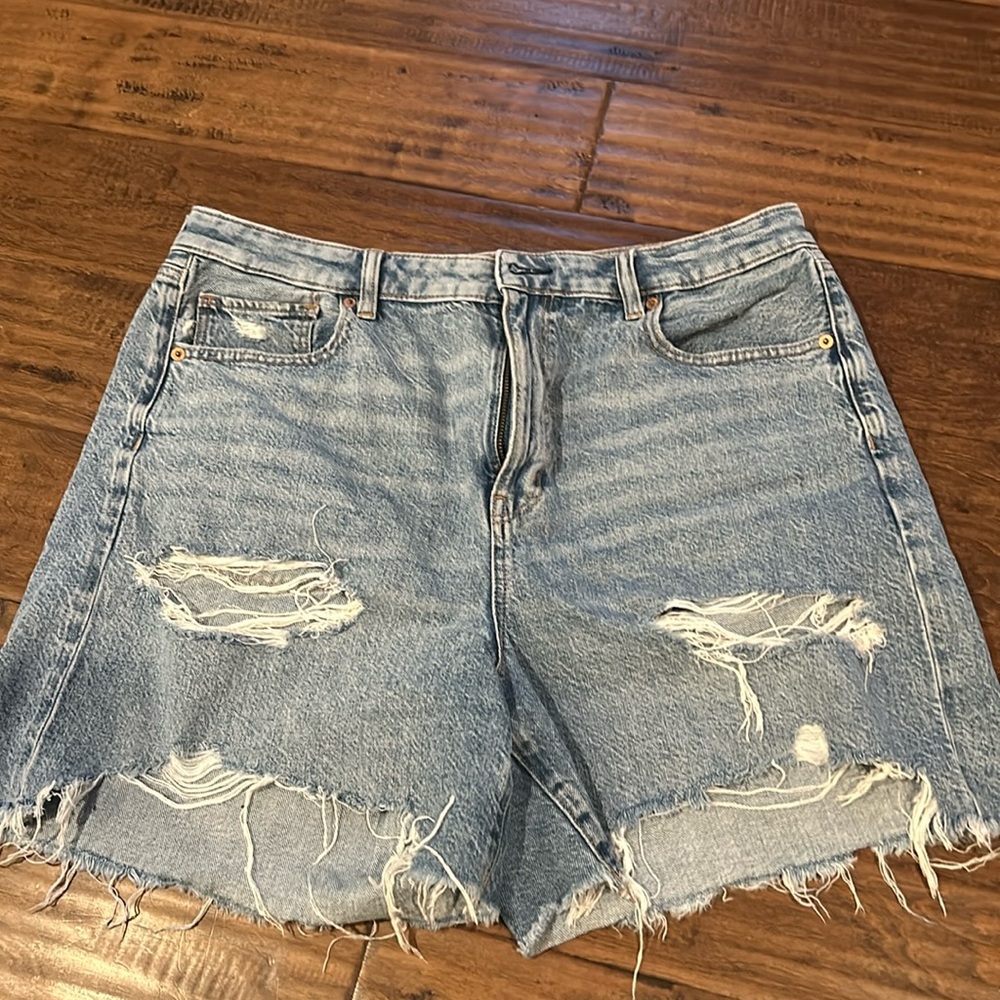 American Eagle Mom Shorts